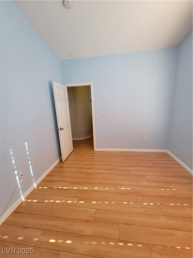 Building Photo - 8765 Villa Alex Ave