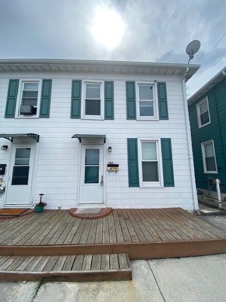 Primary Photo - 348 Maple Ave