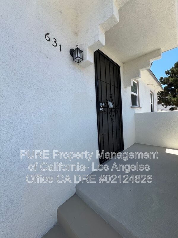 Building Photo - 625 W 23rd St