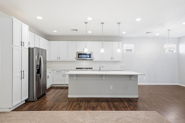 Building Photo - 2263 S Henry Ln