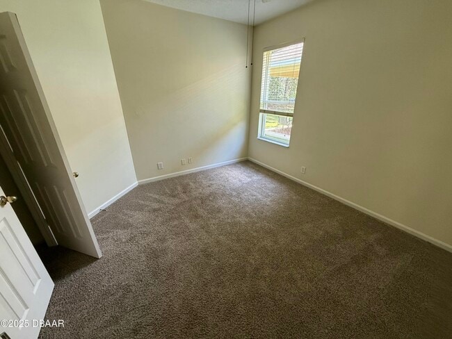 Building Photo - 705 Ravenshill Way