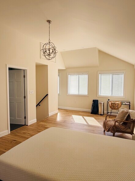 Building Photo - 515 Cow Hill Rd