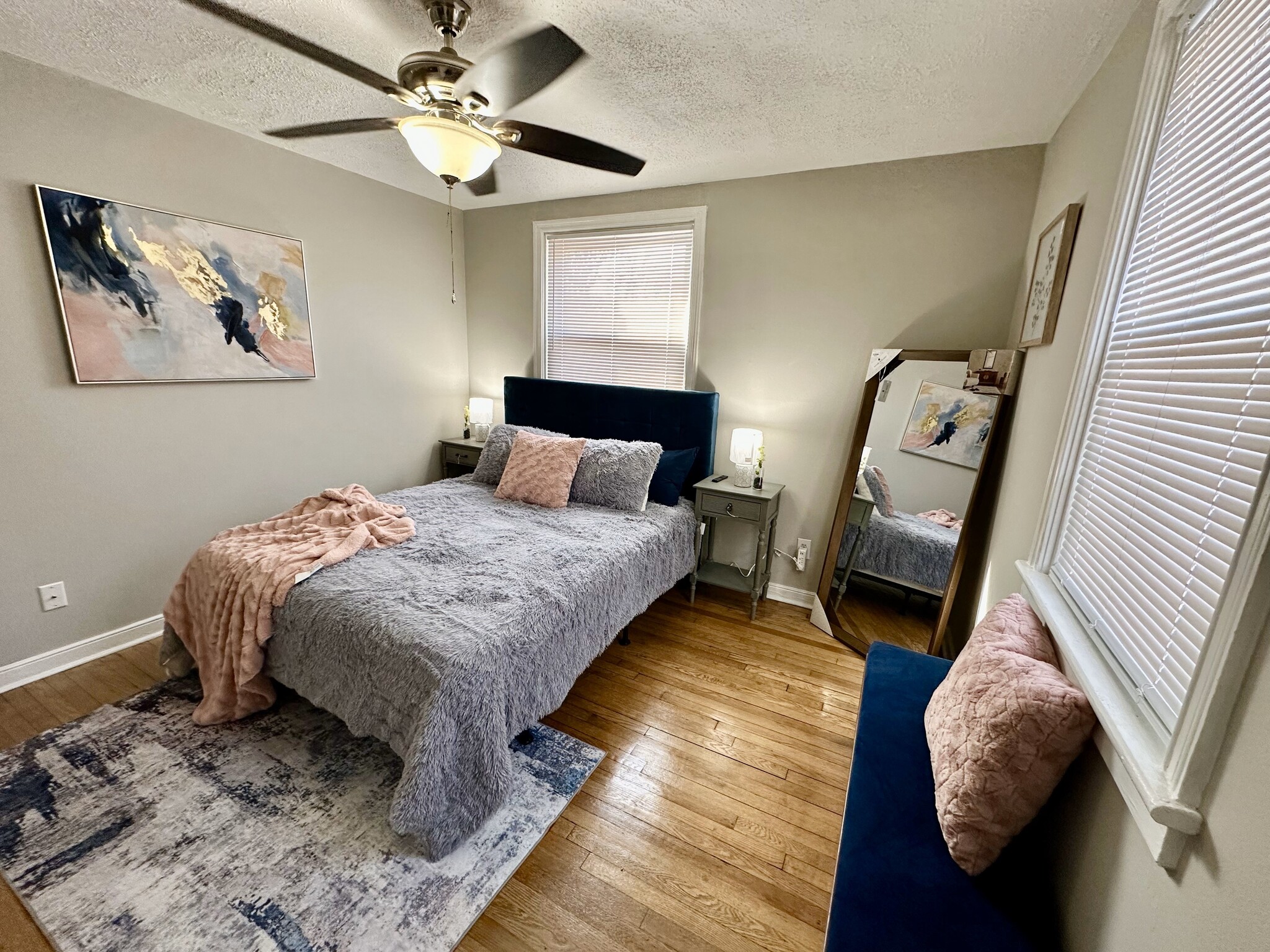 Main Bedroom - 1615 Foster Rd