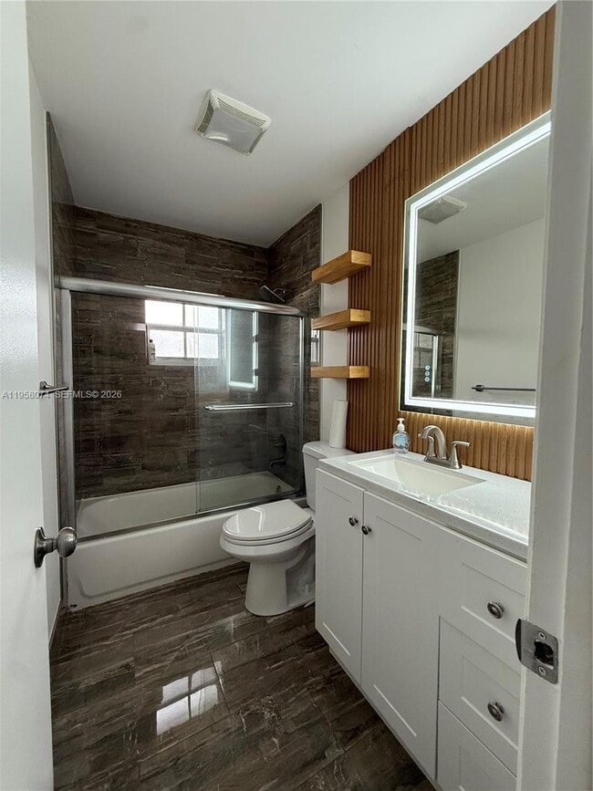 Building Photo - 19253 Carolina Cir