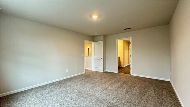 Building Photo - 228 Water Oak Wy