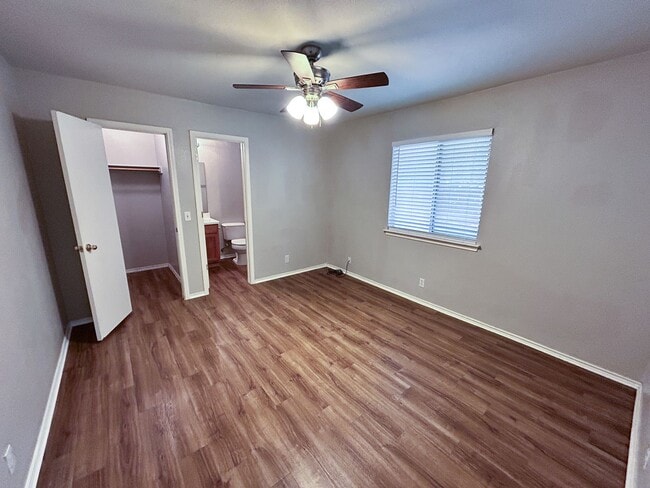 Building Photo - Cozy 3/2 in McKinney Park East