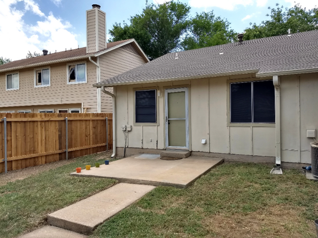 Building Photo - 1620 W Braker Ln