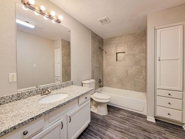 Building Photo - BEAUTIFUL 3 BEDROOM HOME IN CONROE WITH AL...