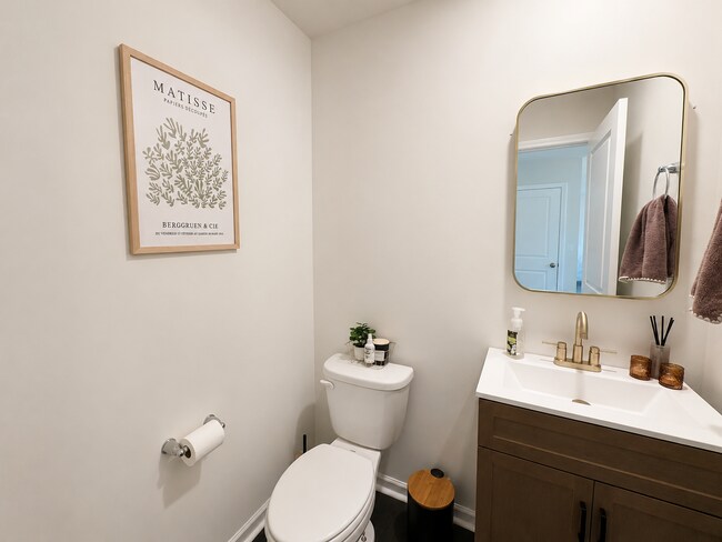 Building Photo - Welcome to 121 Roofcroft Lane – Spacious Living with Modern Style!