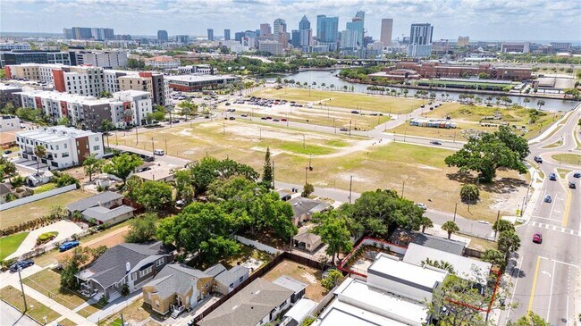 Building Photo - 2203 N Blvd