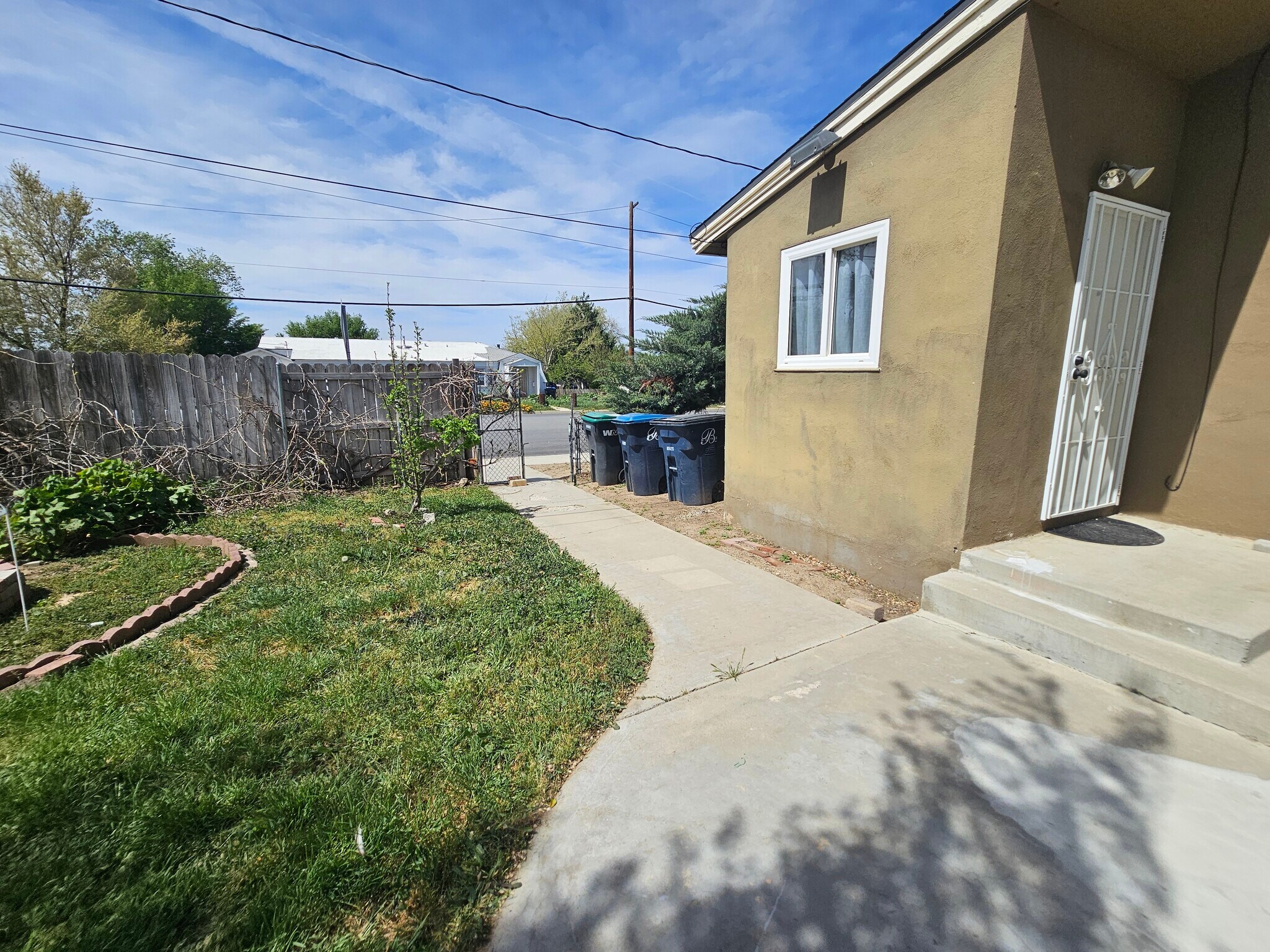 Building Photo - 228 W E St