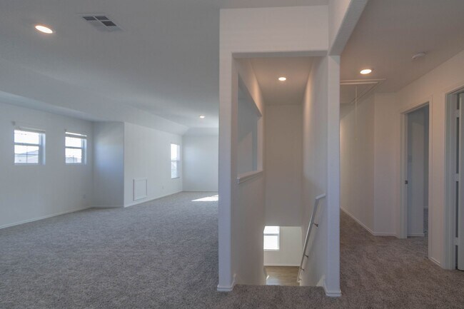 Building Photo - 3101 Windy Vane Dr