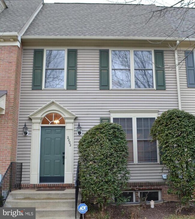 Building Photo - 2202 Garden Ln