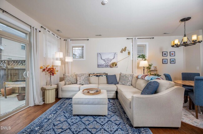 Building Photo - 2816 Piedmont River Way