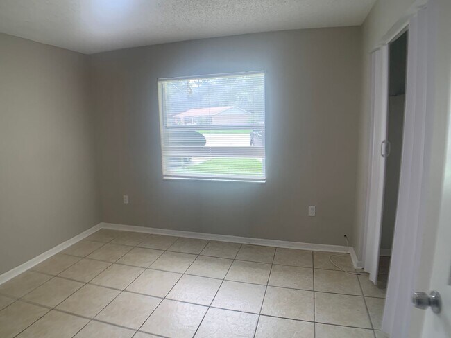 Building Photo - 1114 Birchwood Ct