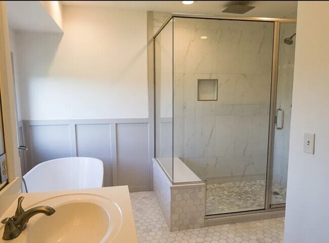 Building Photo - 8555 Piute Dr