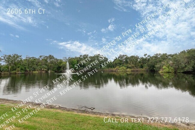 Building Photo - 2606 6th Ct