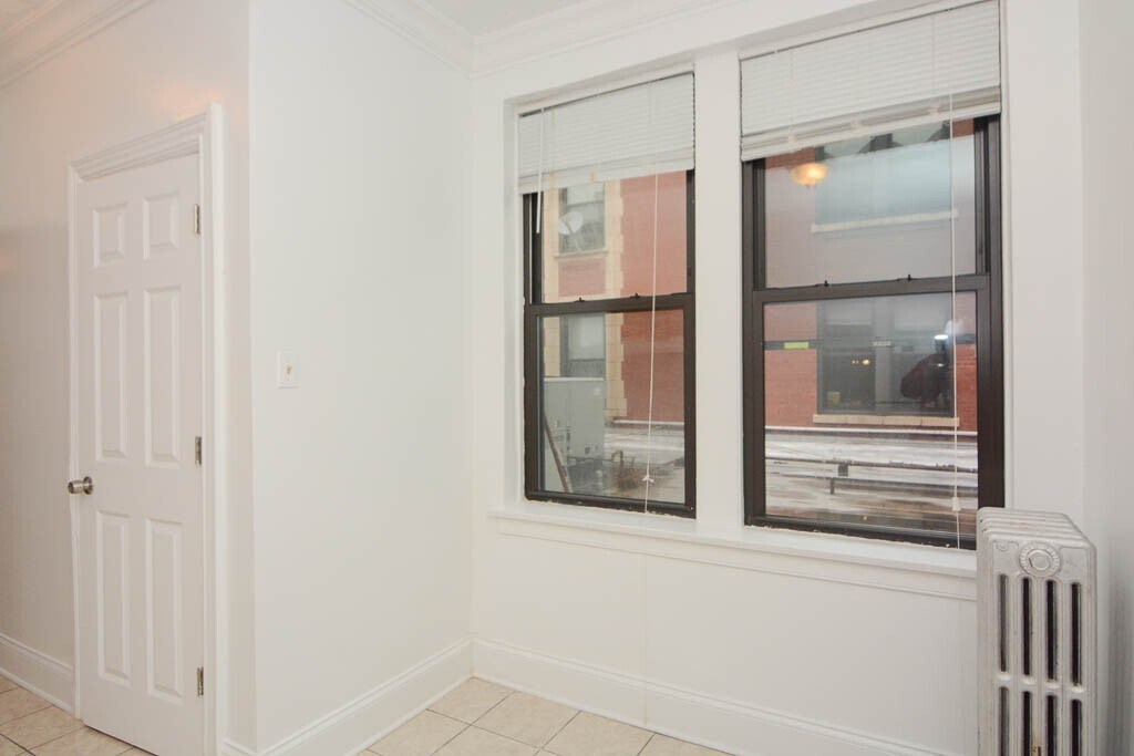 Building Photo - 2737 N Spaulding Ave