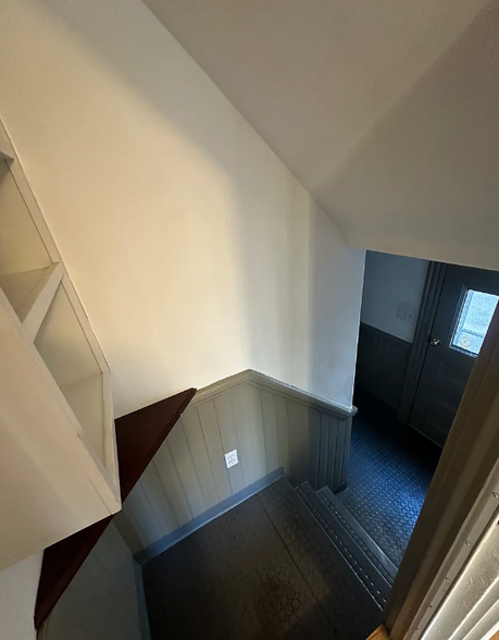 Building Photo - 28 Montfern Ave