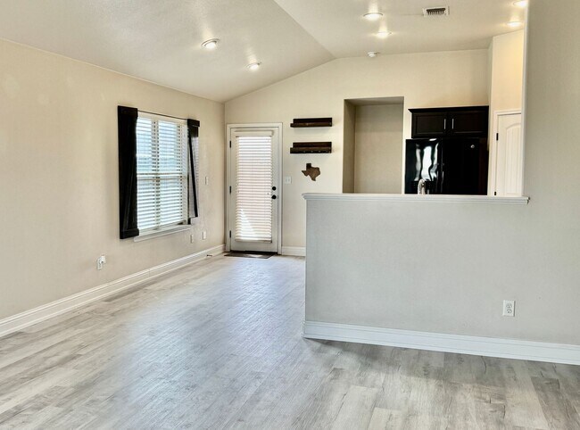 Building Photo - Beautiful 3/2/2 Home with Appliances and Upgrades in Frenship ISD!