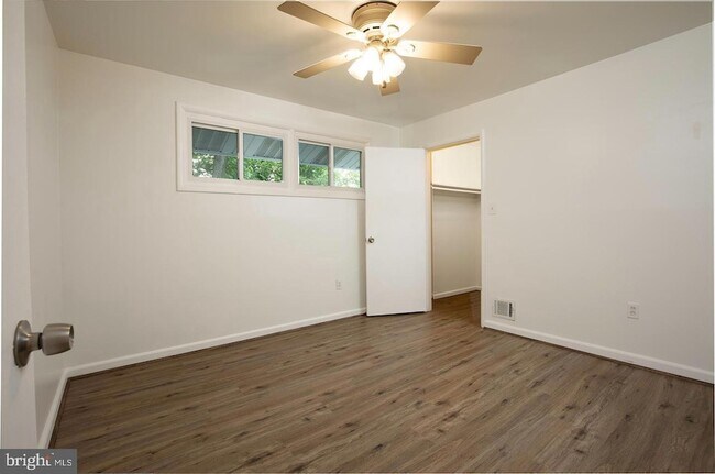 Building Photo - 13802 Marianna Dr
