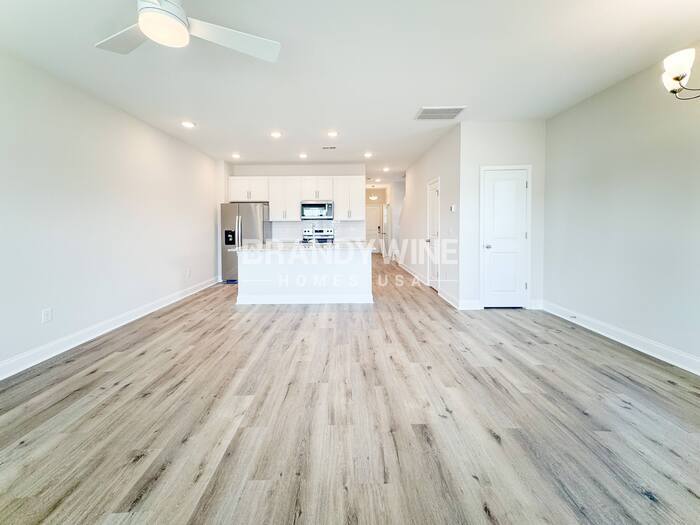 Building Photo - 1008 Wildflower Dr
