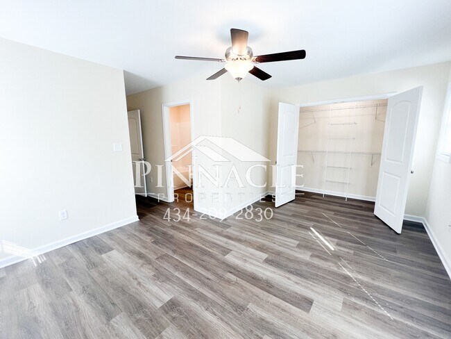 Building Photo - 2325 Tazewell Ave