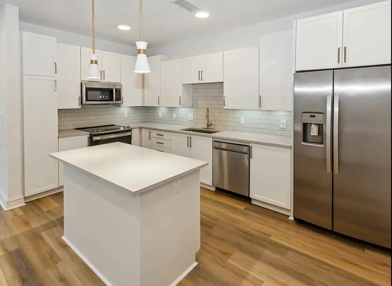 Building Photo - 1100 Oak Lawn Ave