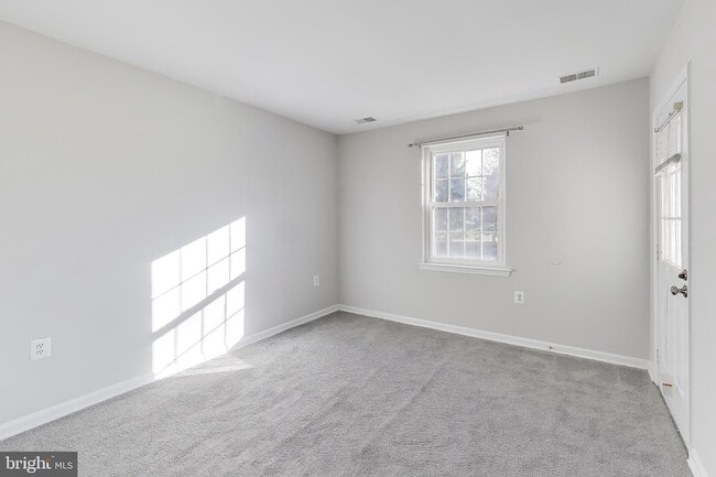 Building Photo - 8205 Whispering Oaks Way