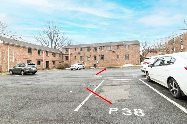 Building Photo - 16D Troy Dr