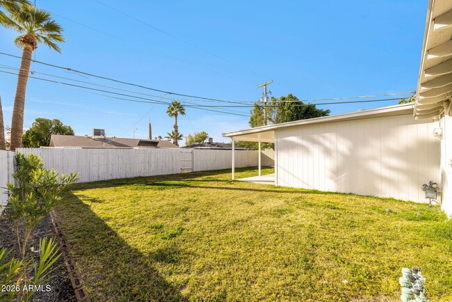 Building Photo - 7415 E Holly St