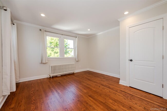 Building Photo - 162 W Windsor Pkwy