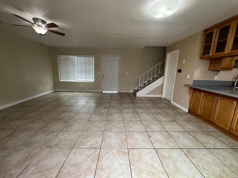 Building Photo - 1070 Fifth Ave