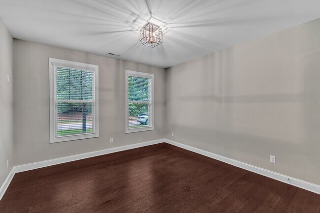 Building Photo - 8313 Henderson Rd