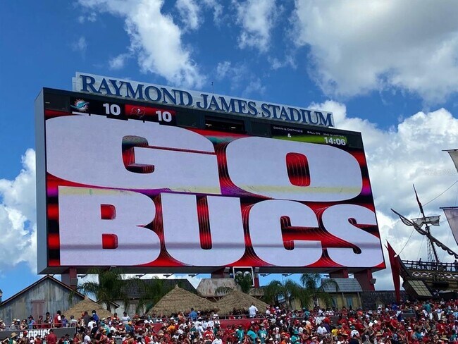 Building Photo - 11620 61st St E