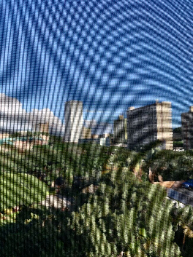 Building Photo - PLAZA LANDMARK