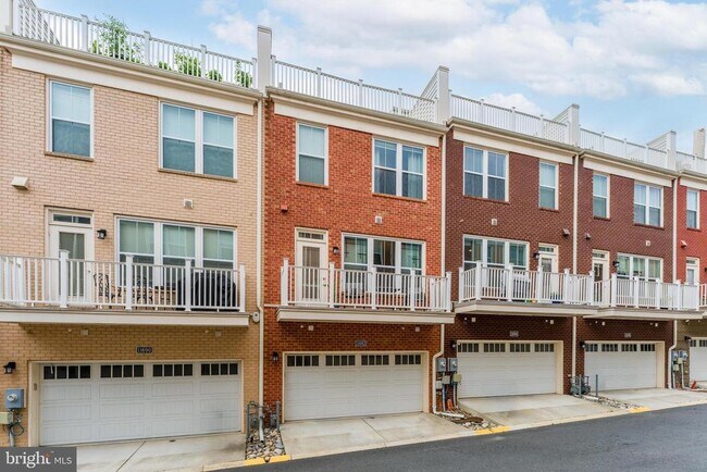 Building Photo - 11692 Sunrise Square Pl
