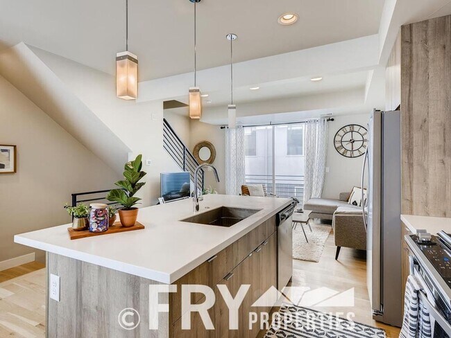 Building Photo - New Condo in South Sloan's Lake