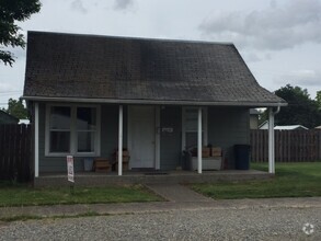 Building Photo - STATUS: AVAILABLE | R93F | $1495