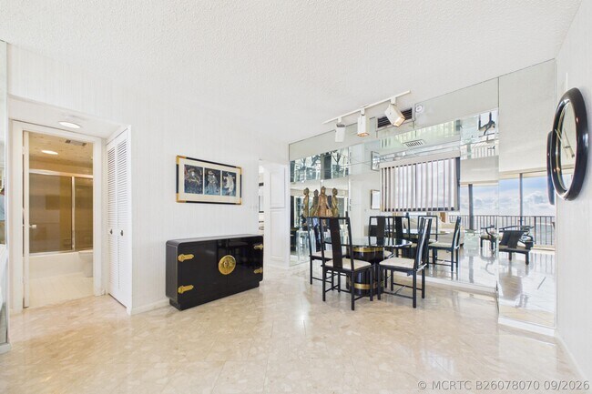 Building Photo - 400 Ocean Trail Way