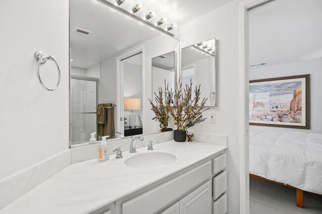 Building Photo - 48639 Palo Verde Ct