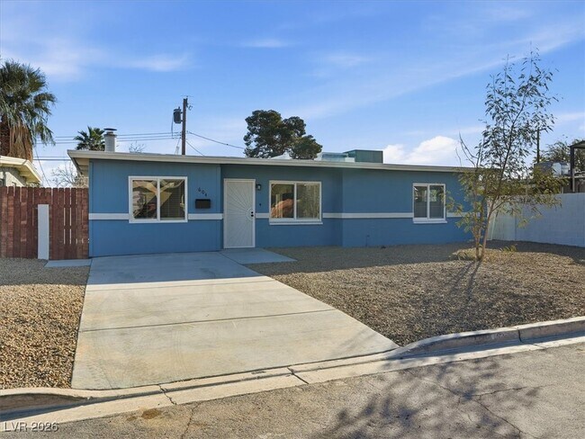 Building Photo - 604 Stanford St