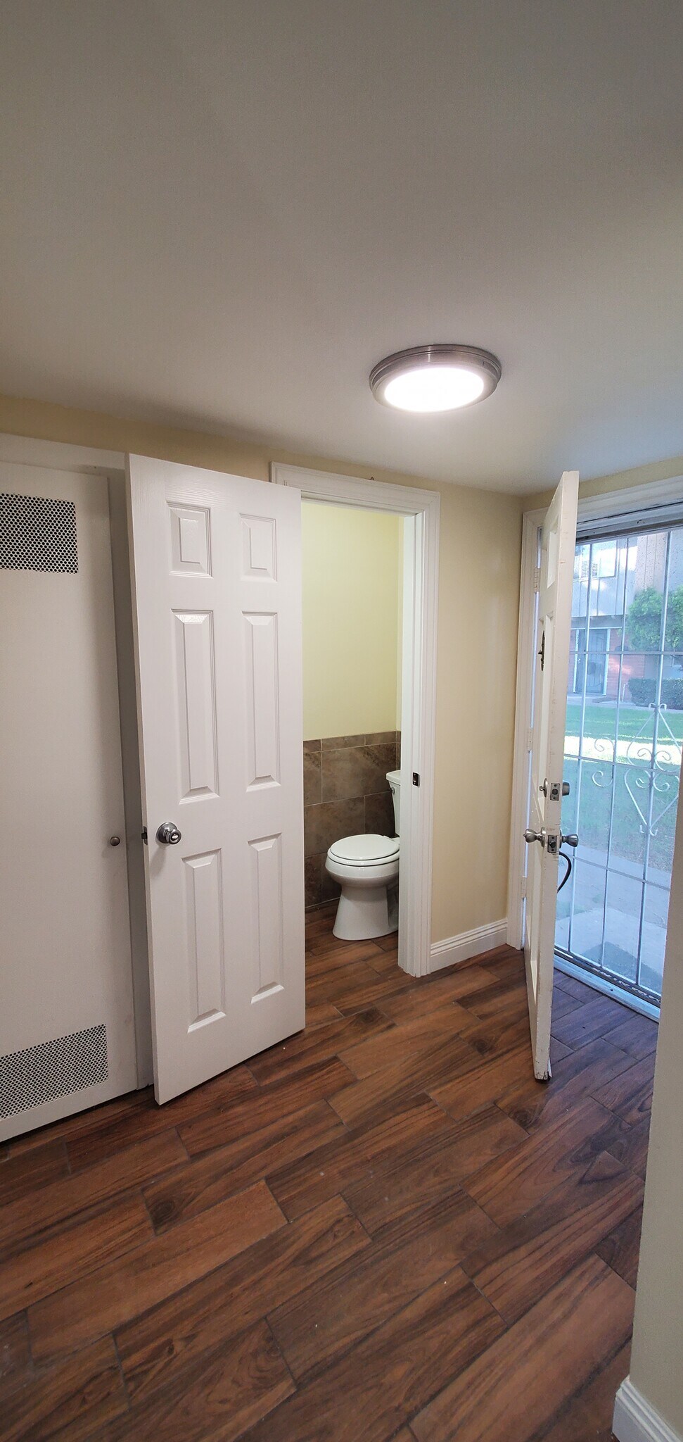 Building Photo - 9691 Durham Dr