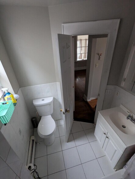 Building Photo - 213 Lincoln Pl