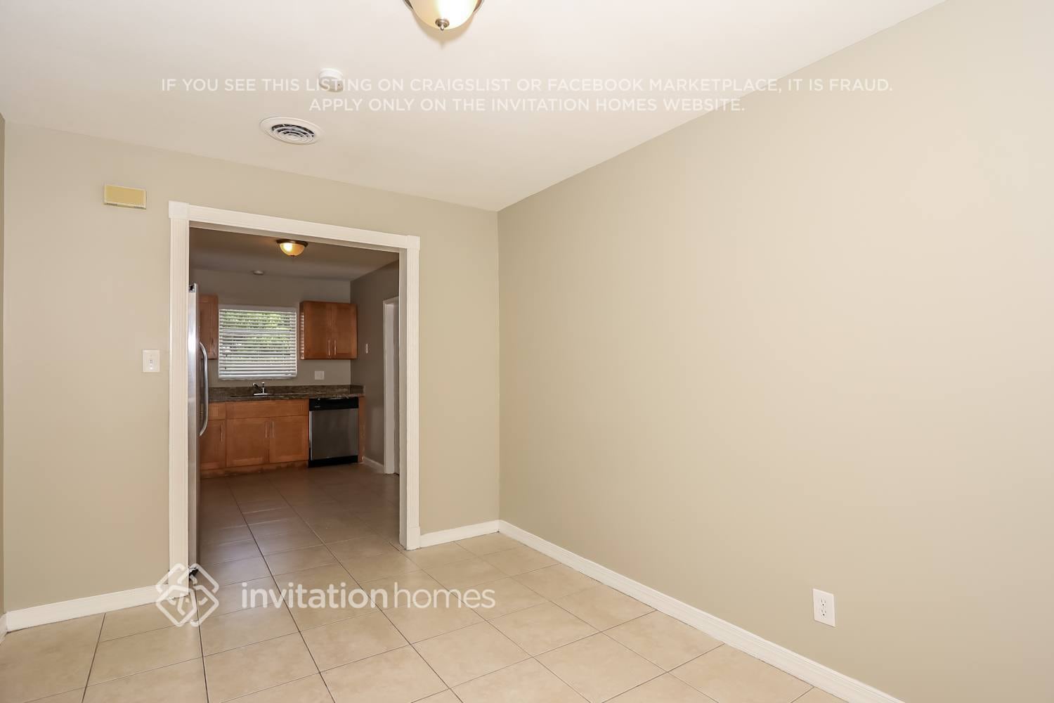 Building Photo - 458 NE 38th St