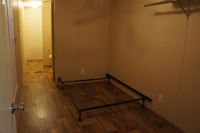 Building Photo - 601 Clear Lake Rd