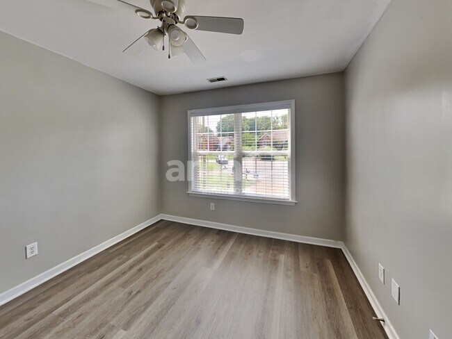 Building Photo - 1835 Oreilly Cir