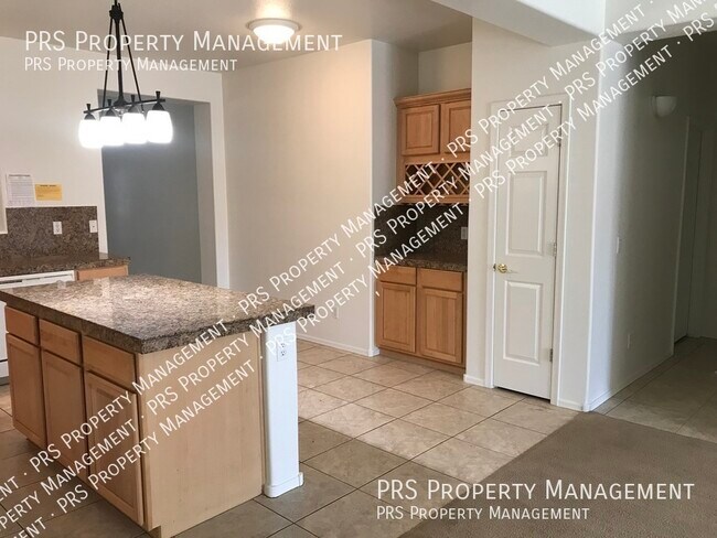 Building Photo - 4135 E Bellerive Dr