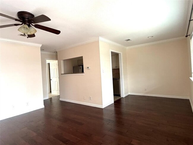 Building Photo - 1407 W 39th 1/2 St