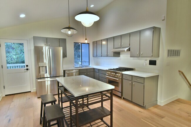 Building Photo - 4bd/3ba Mukilteo House